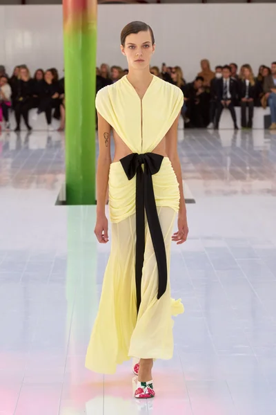 Look 45